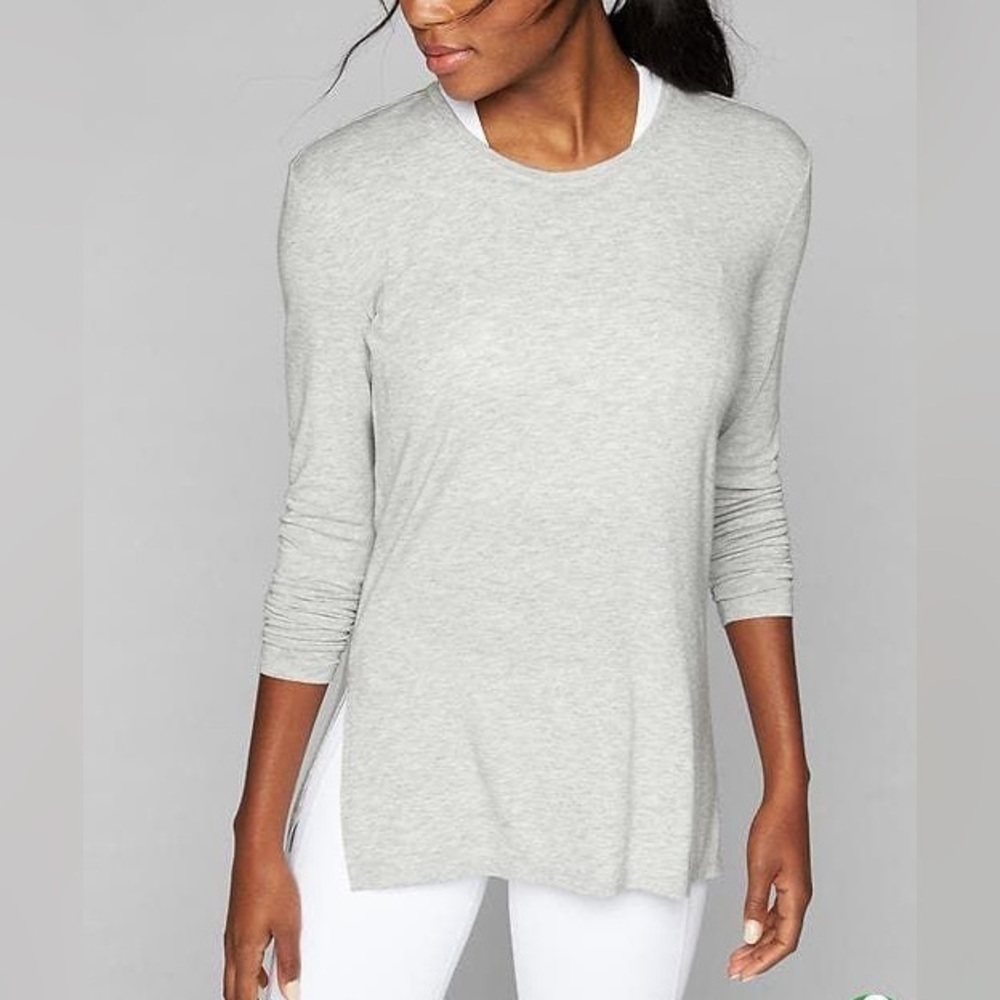 Athleta Shirt Womens Small Threadlight Layering Top Loungewear Athletic Gray
